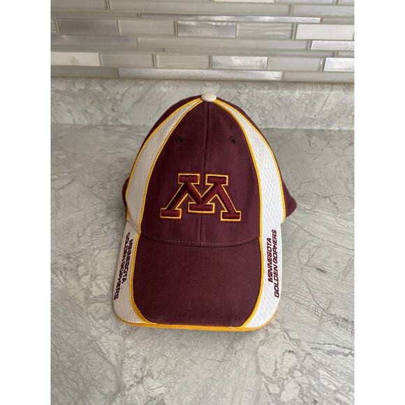 Minnesota Gophers Stretch-Fit Baseball Hat - Picture 2 of 6